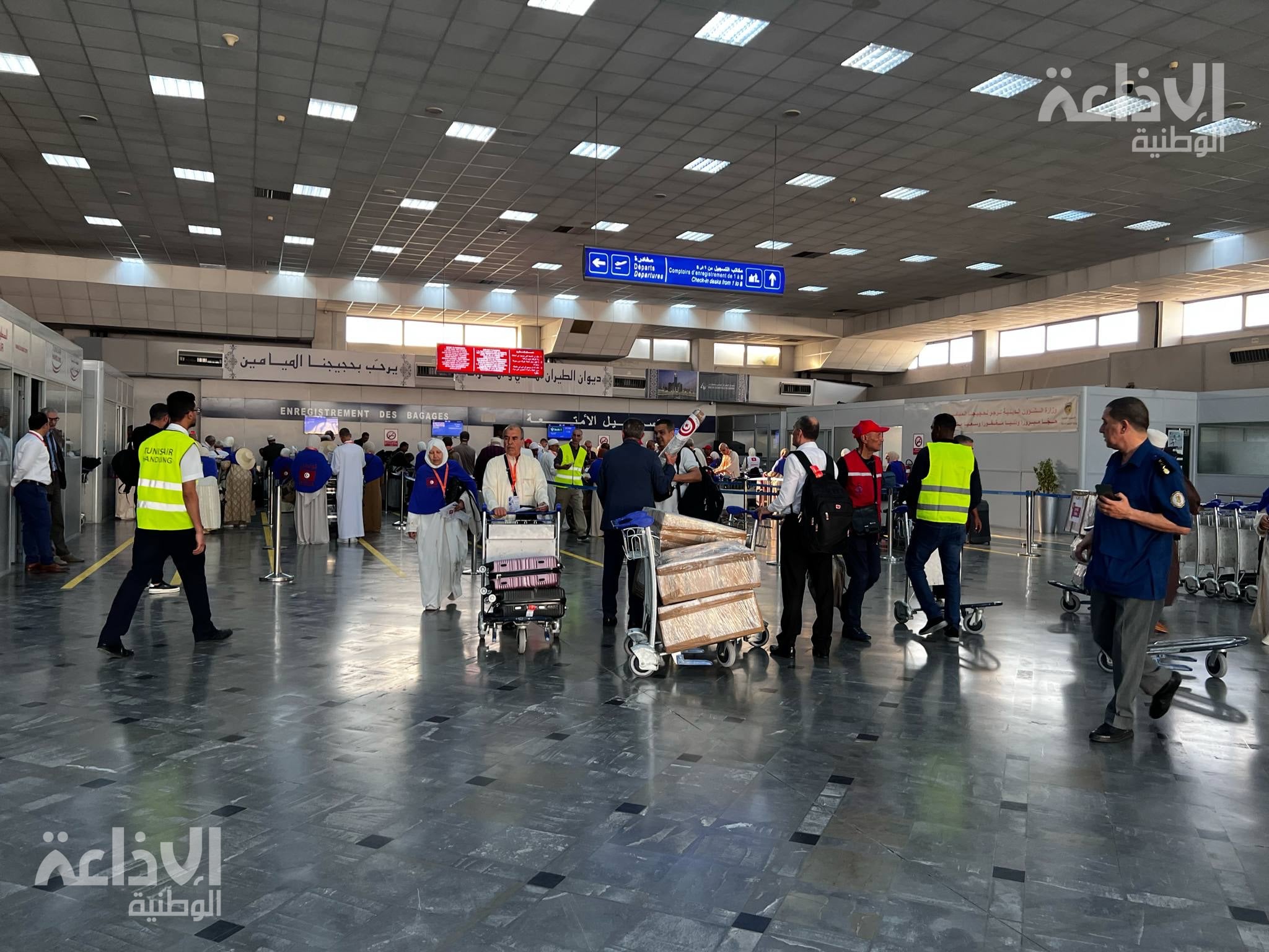 انطلاق أولى رحلات الحجيج التونسيين إلى البقاع المقدسة عبر الناقلة الوطنية وعلى متنها نحو 260 حاجا