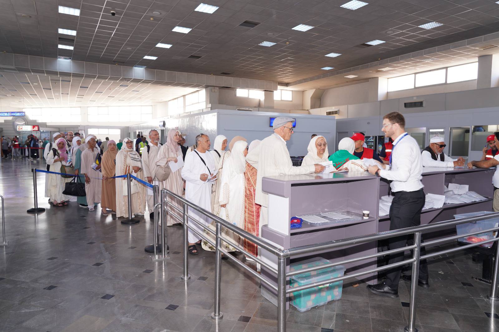 انطلاق أولى رحلات الحج باتجاه البقاع المقدسة.