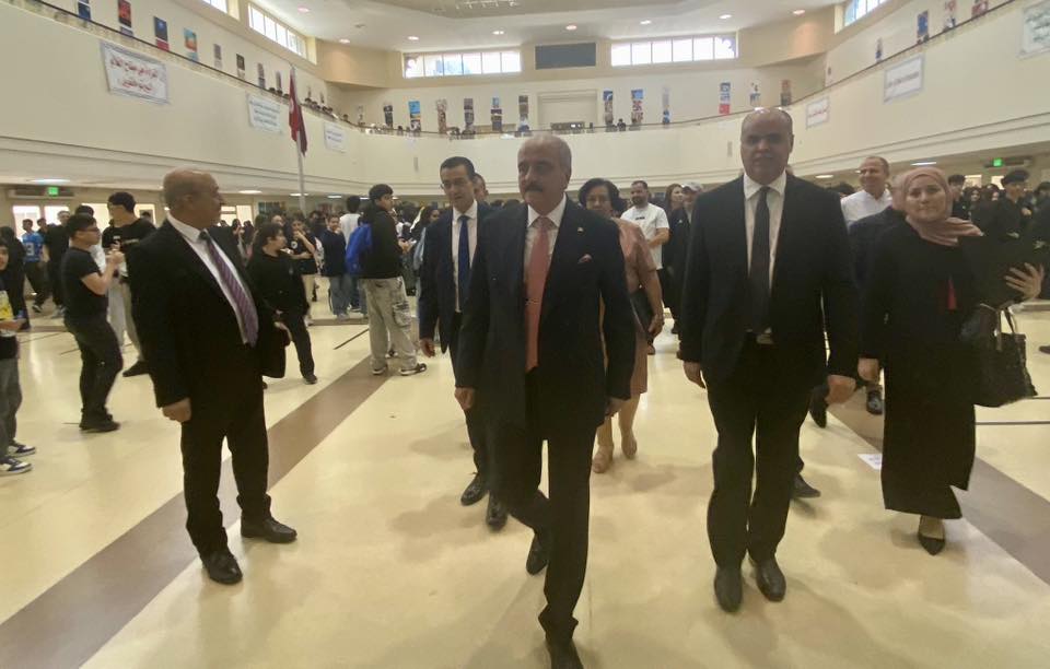 النفطي يزور المدرسة التونسية بالدوحة ويؤكد الحرص على توفير ظروف النجاح والتميز لتلاميذها