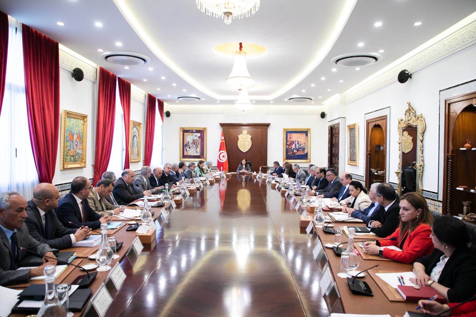 رئيسة الحكومة تدعو في مجلس وزاري الى تسريع انجاز المشاريع العمومية ذات الطابع الاقتصادي والاجتماعي