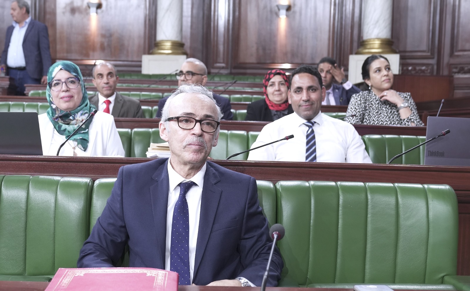 نواب الشعب يبدون دعما برلمانيا لمشروع القانون المتعلق بتنظيم عقود الشغل ومنع المناولة قبل بدء التصويت