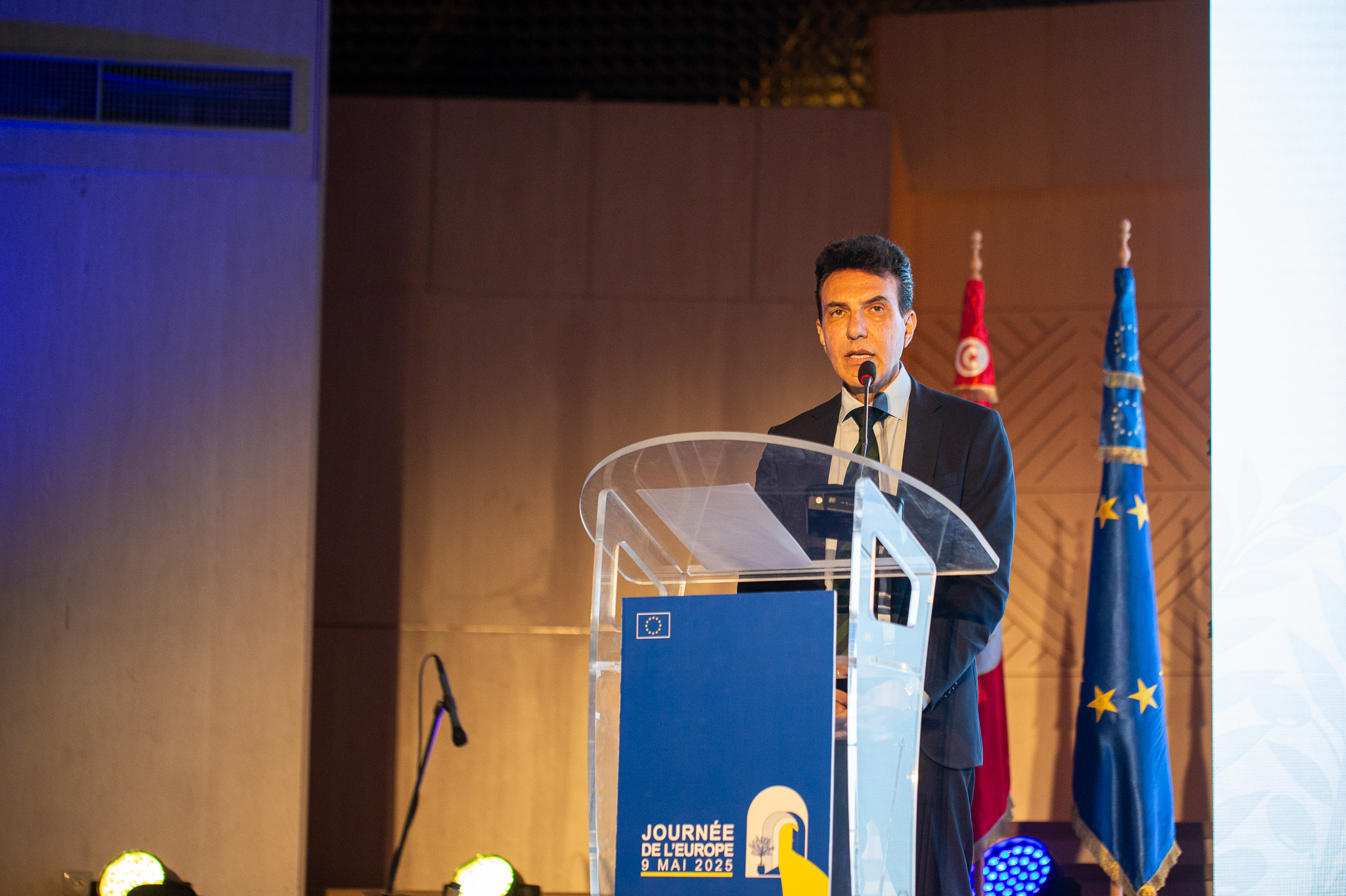 سفير الاتحاد الأوروبي : ’’تونس بلد مُميّز على المستوى السياحي ويمكن مزيد تطوير هذا القطاع’’