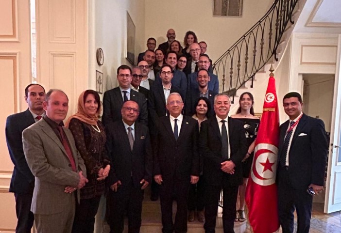 وزير الصحة يناقش مع كفاءات تونسية في سويسرا أفكارًا لتطوير الصحة والاستثمار في تونس