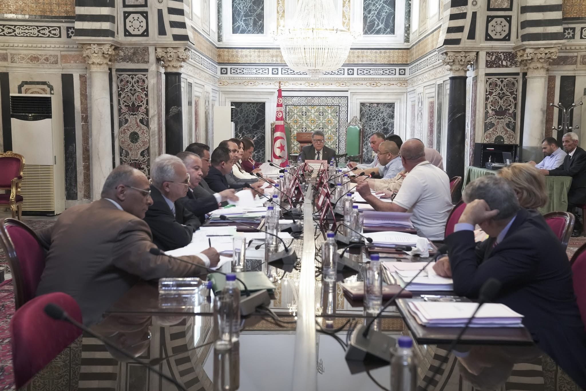 مكتب البرلمان يحيل 63 سؤالا إلى الحكومة ومقترحات قوانين الى اللجان