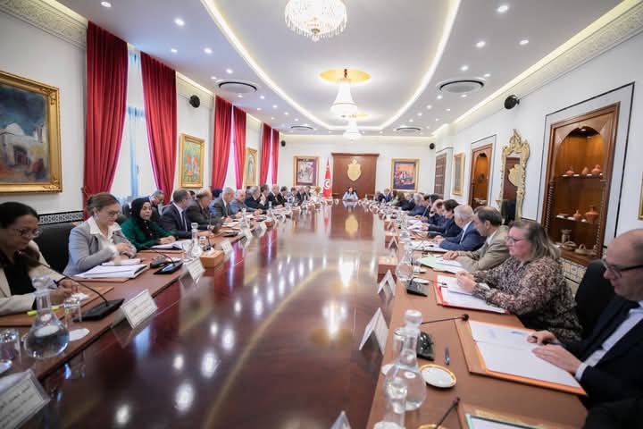 رئاسة الحكومة تعلن عن محاور البرنامج الاقتصادي والاجتماعي للدولة