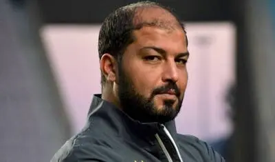 التونسي معين الشعباني يقود نهضة بركان المغربي إلى التتويج بكأس الكونفدرالية الإفريقية لكرة القدم