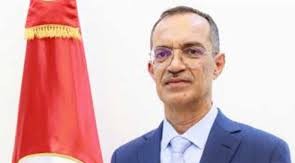  وزير الفلاحة يشدّد على أنّ إنجاح موسم حصاد وتجميع الحبوب يعد أولويّة وطنيّة