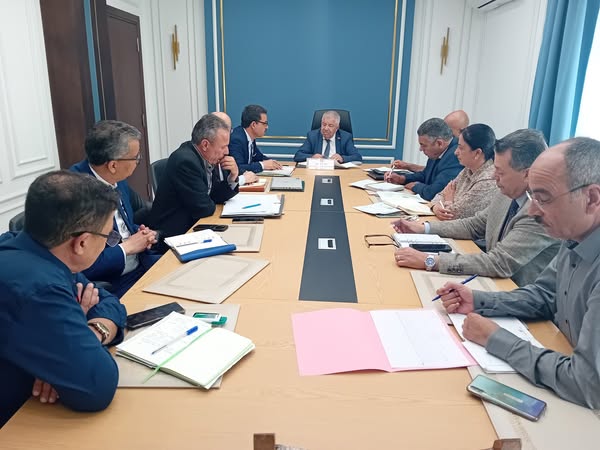 جلسة عمل حول الاستعداد الجيد لتأمين التّزوّد بالماء الصّالح للشّرب خلال أيام عيد الإضحى المبارك