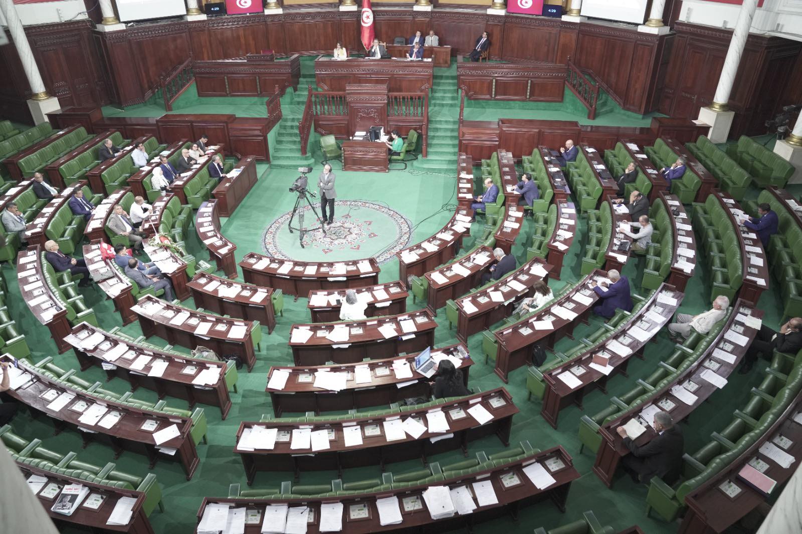 البرلمان يصوت على إتفاق قرض بين تونس والصندوق العربي للإنماء الإقتصادي والإجتماعي لتمويل مشروع الطريق رقم 20 بقبلي