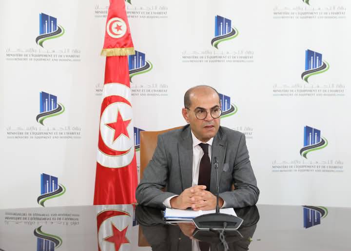 وزير التجهيز يتابع برنامج التدخل الصيفي للنظافة و العناية بالمناطق الخضراء على الطرقات المرقمة