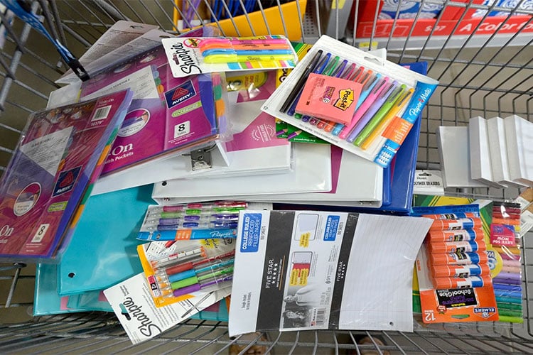 صفاقس: تواصل الحملة الجهوية التضامنية لتجميع الكتب والأدوات المدرسية