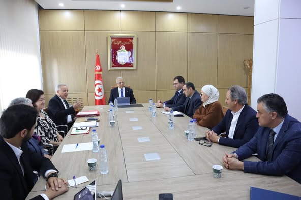 قرارات لتطوير طب الأسنان في تونس: خارطة طريق جديدة للقطاع وتوفير فرص عمل للشباب