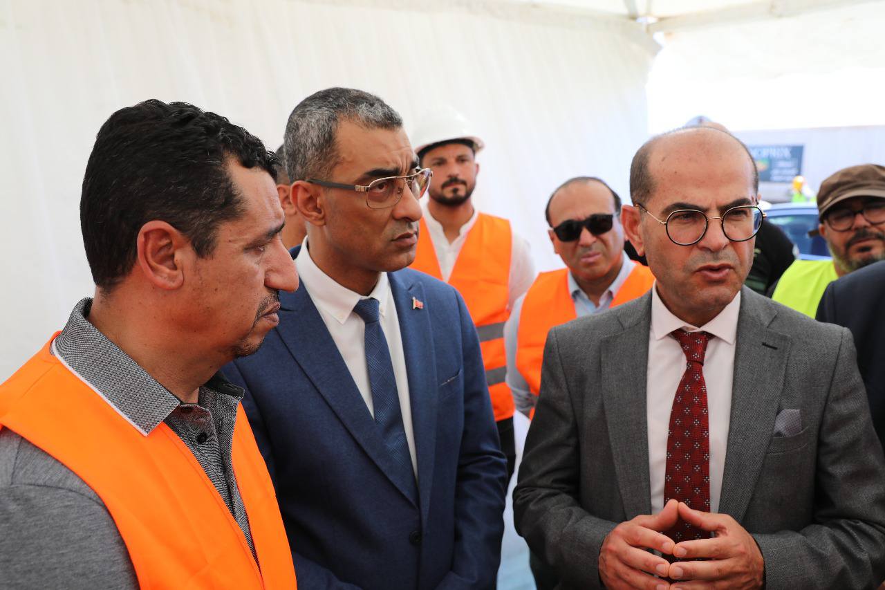  سوسة : وزير التجهيز والإسكان يتفقد مشروع تقوية الطريق السيارة A1 