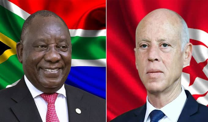 رئيس الدولة يتلقى مكالمة  هاتفية من رئيس جمهورية جنوب إفريقيا ويدعوه الى لزيارة تونس