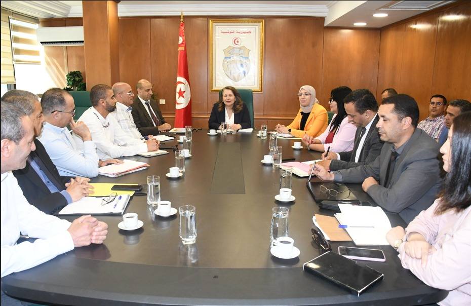 وزيرة الصناعة والمناجم والطاقة تتابع مشروع مصنع ثلاثي الفسفاط الرفيع بالمظيلة 2