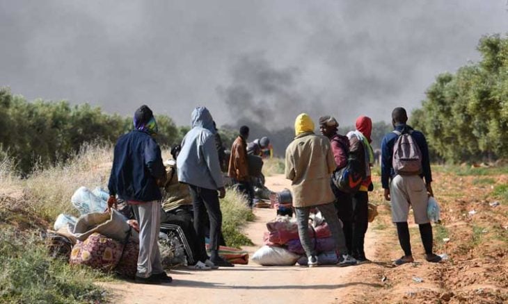 تفكيك مخيمات لمهاجرين أفارقة غير نظاميين في العامرة، والجبابلي يؤكد أن الدولة تنسق مع المنظمة الدولية للهجرة للترفيع في نسق العودة الطوعية 