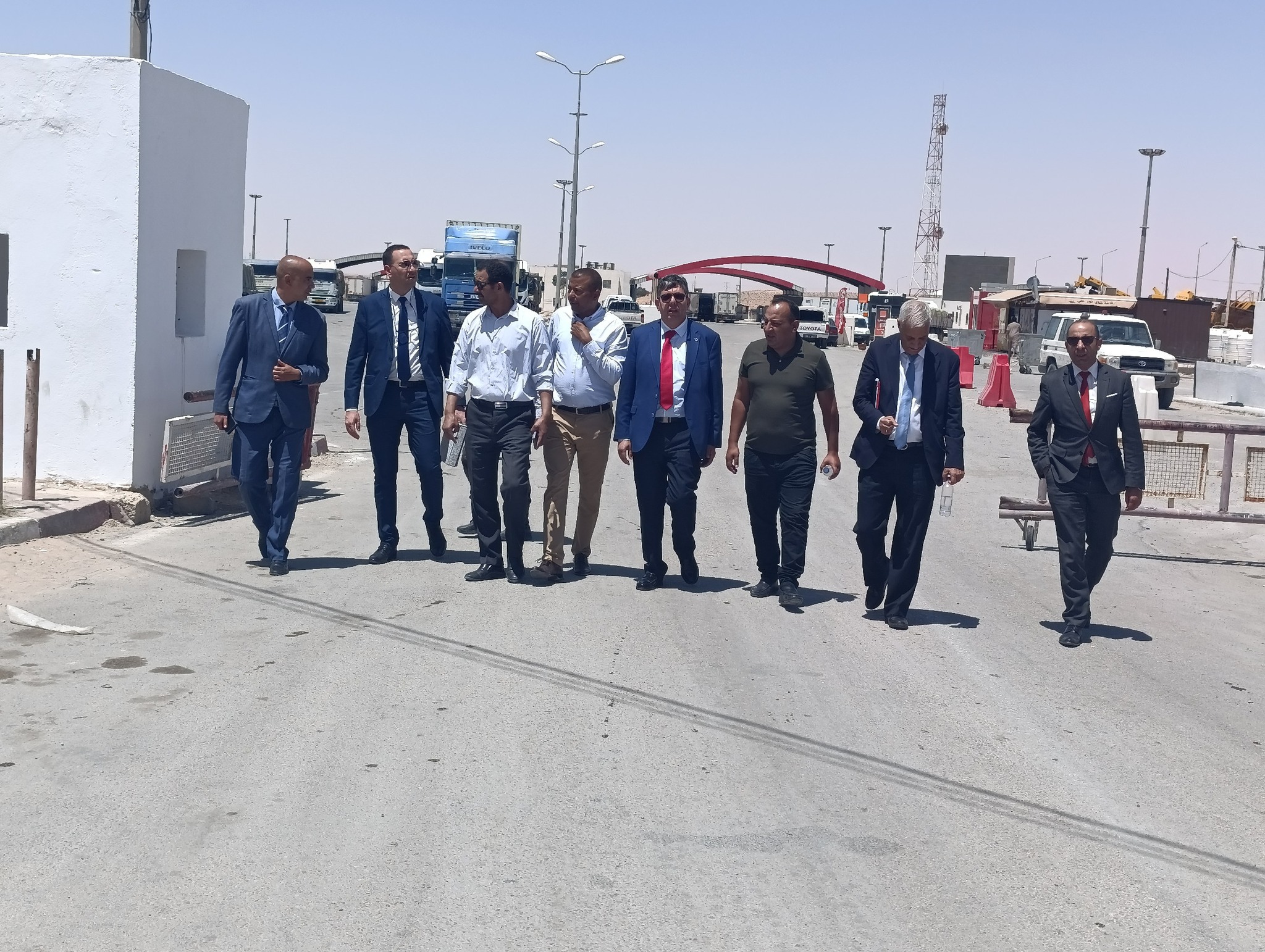 تطاوين : معبر ذهيبة-وازن الحدودي : زيارة ميدانية رفيعـة للاطلاع على وضعية الأشغال المتوقفة