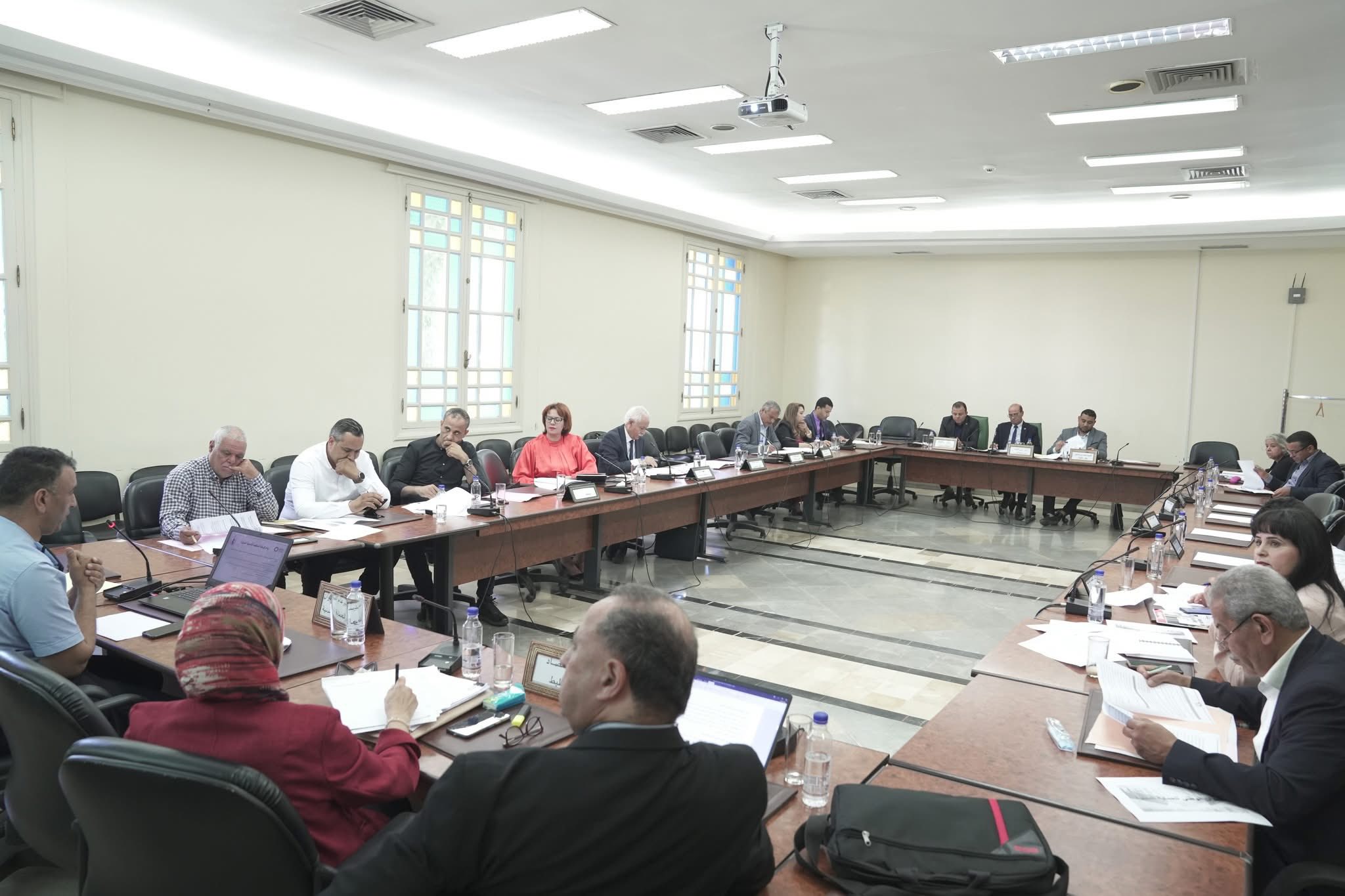 لجنة المالية والميزانية تعقد جلسة استماع إلى ممثل عن الديوان الوطني للحماية المدنية وممثلين عن وزارة الاقتصاد والتخطيط