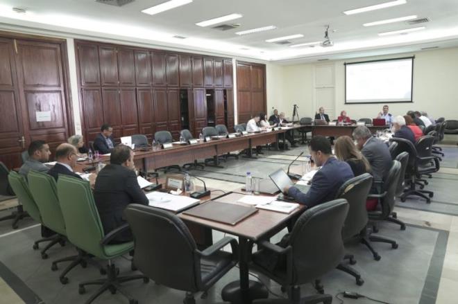 لجنة المالية تستمع إلى ممثل عن الديوان الوطني للحماية المدنية وممثلين عن وزارة الاقتصاد والتخطيط