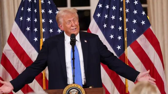 ترامب يتمسك بالرسوم الجمركية ويضاعفها على واردات الصلب والألمنيوم