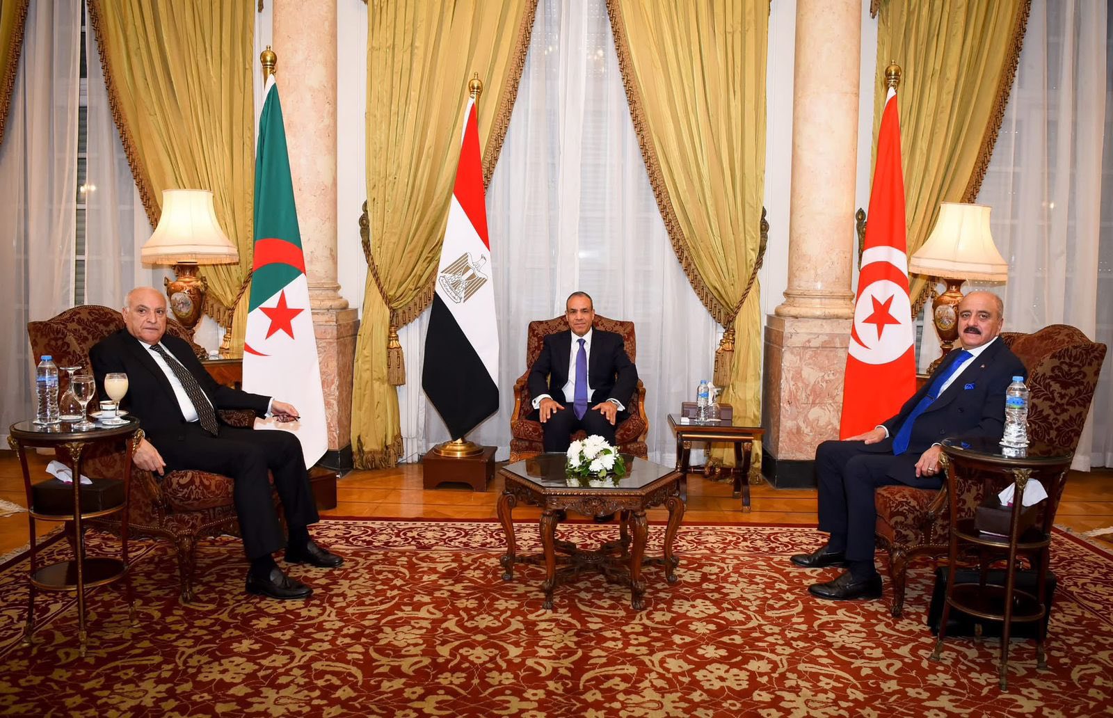 ليبيا: الاجتماع الوزاري للآلية الثلاثية لدول الجوار يدعو الى ضرورة الإسراع في التوصل إلى حل للأزمة