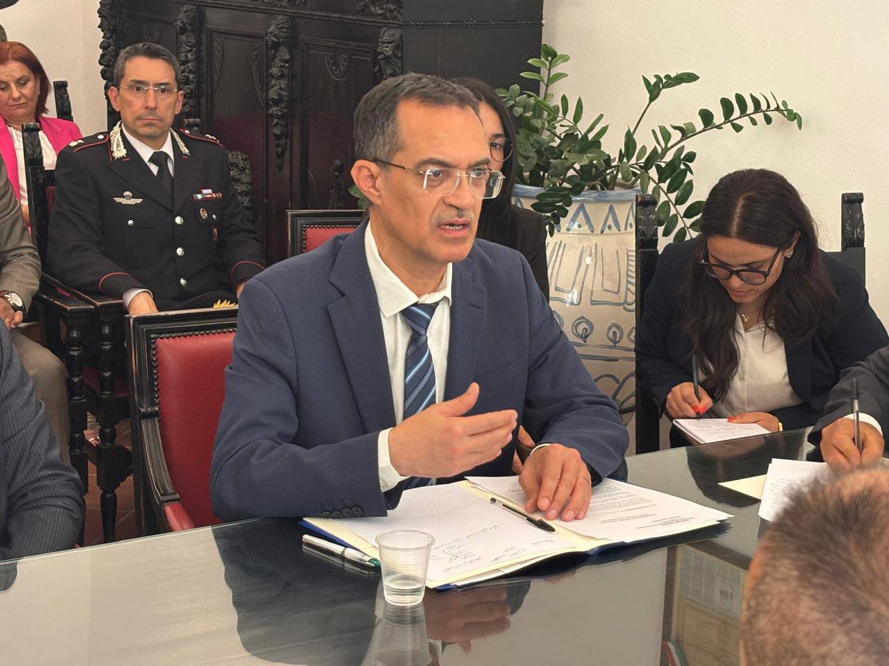 وزير الفلاحة يُـشارك بإيطاليا في مؤتمـر وزاري حـول الثروة السمكية بالمتوسـط