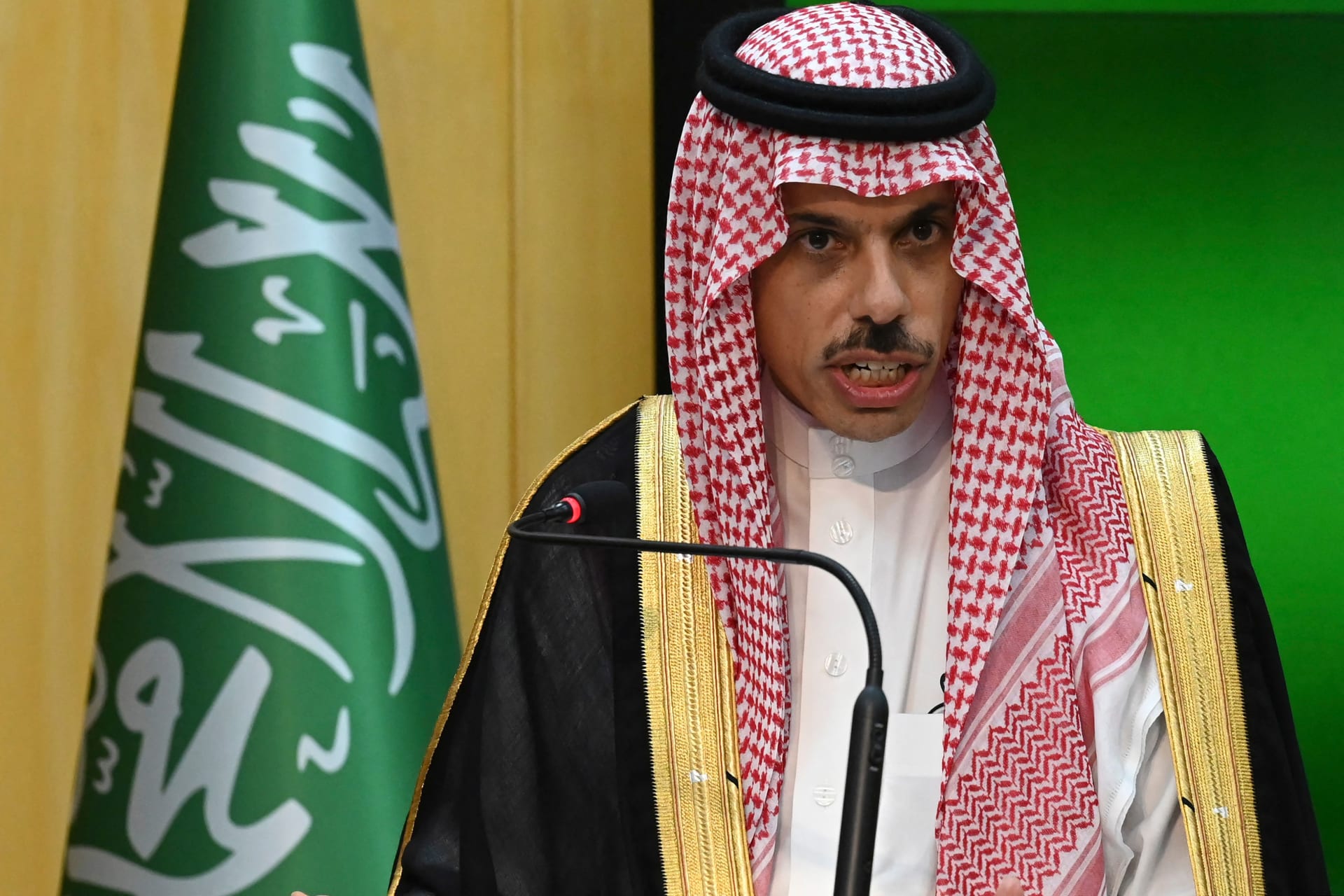وزير الخارجية السعودي: رفض الحكومة الصهيونية  السماح لوفد بالذهاب لرام الله يُظهر تطرفها