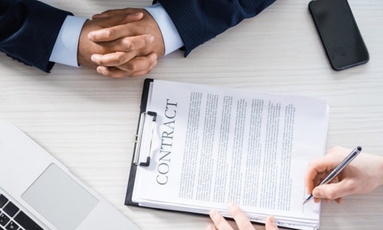 مؤسسات و اعراف ، ما يجب معرفته عن جديد قانون تنظيم عقود الشغل و منع المناولة!