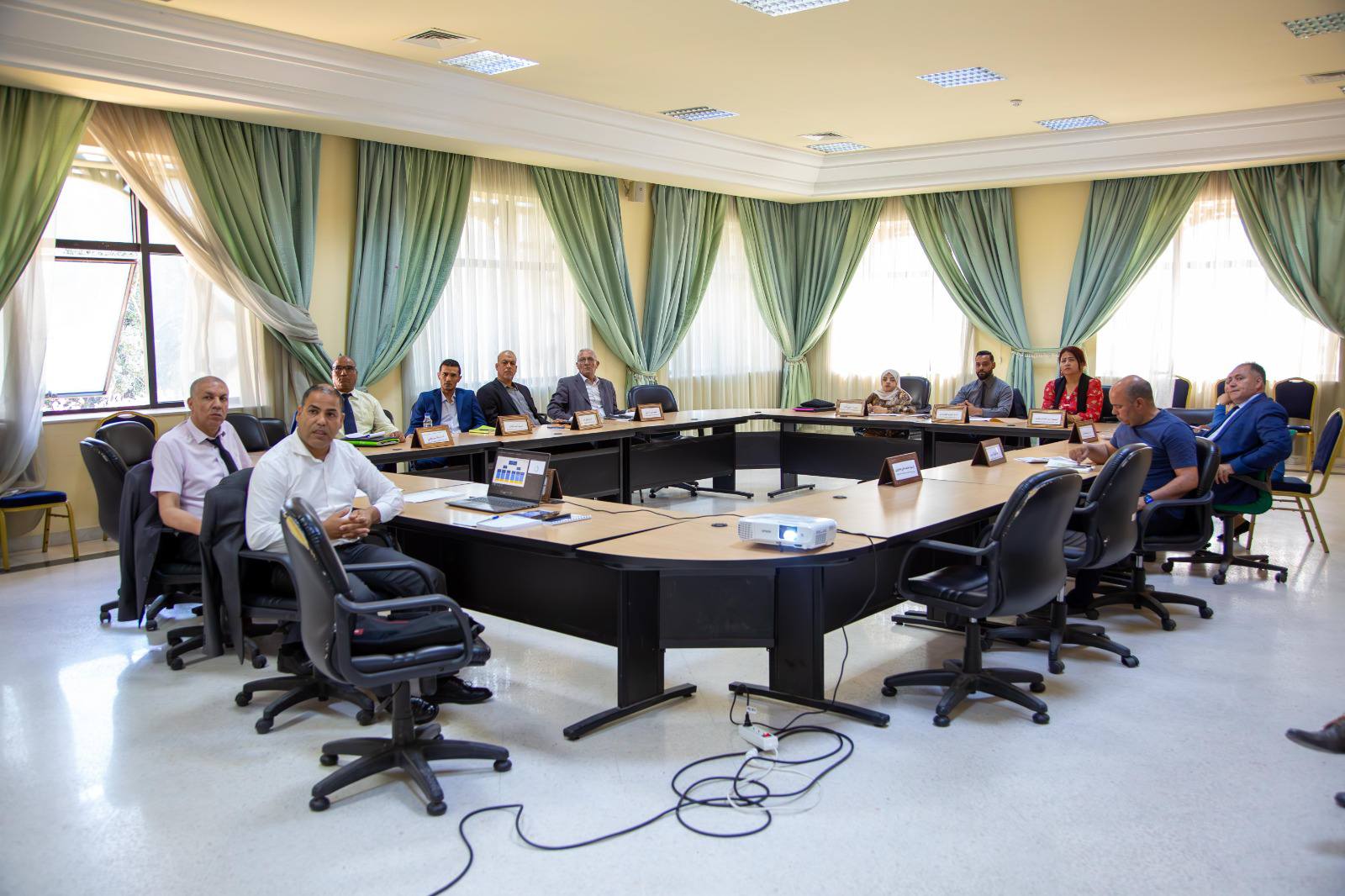 نواب بلجنة الخدمات بالمجلس الوطني للجهات والأقاليم يقترحون بعث صندوق لتمويل المؤسسات التربية