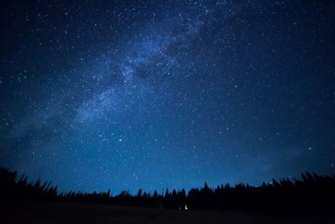 الليلة...سماء عامة صافية إلى قليلة السحب