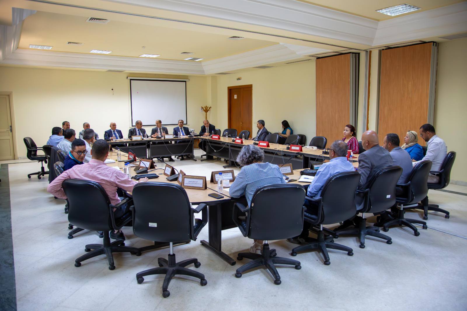 مجلس الجهات والأقاليم يعقد جلسة استماع لممثلي منظمة الأعراف 