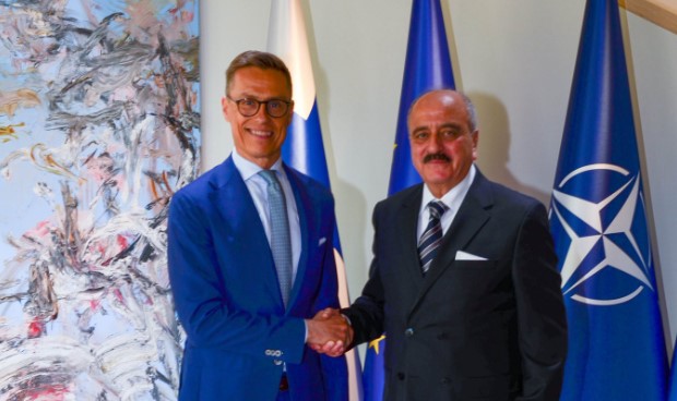 وزير الخارجية يُسلم الرئيس الفنلندي دعوة من رئيس الجمهورية لزيارة تونس خلال السنة الحالية