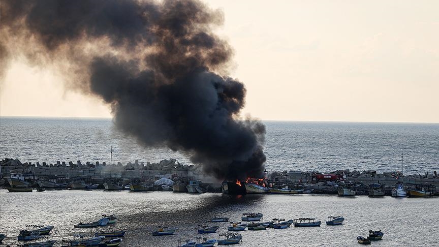 استشهاد 7 فلسطينيين بينهم أطفال في قصف لمخيم نازحين بميناء غزة