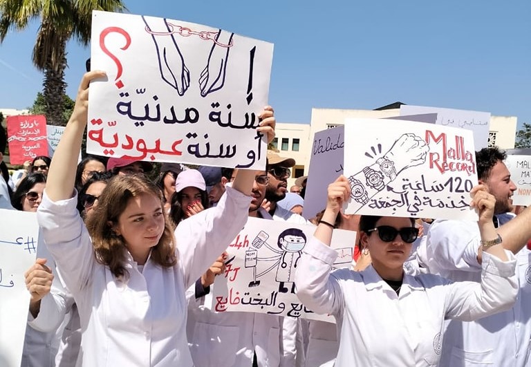 كاتب عام منظمة الأطباء الشبان: 5 أيام إضراب بسبب "تهميش المطالب" و120 ساعة عمل أسبوعيًا!