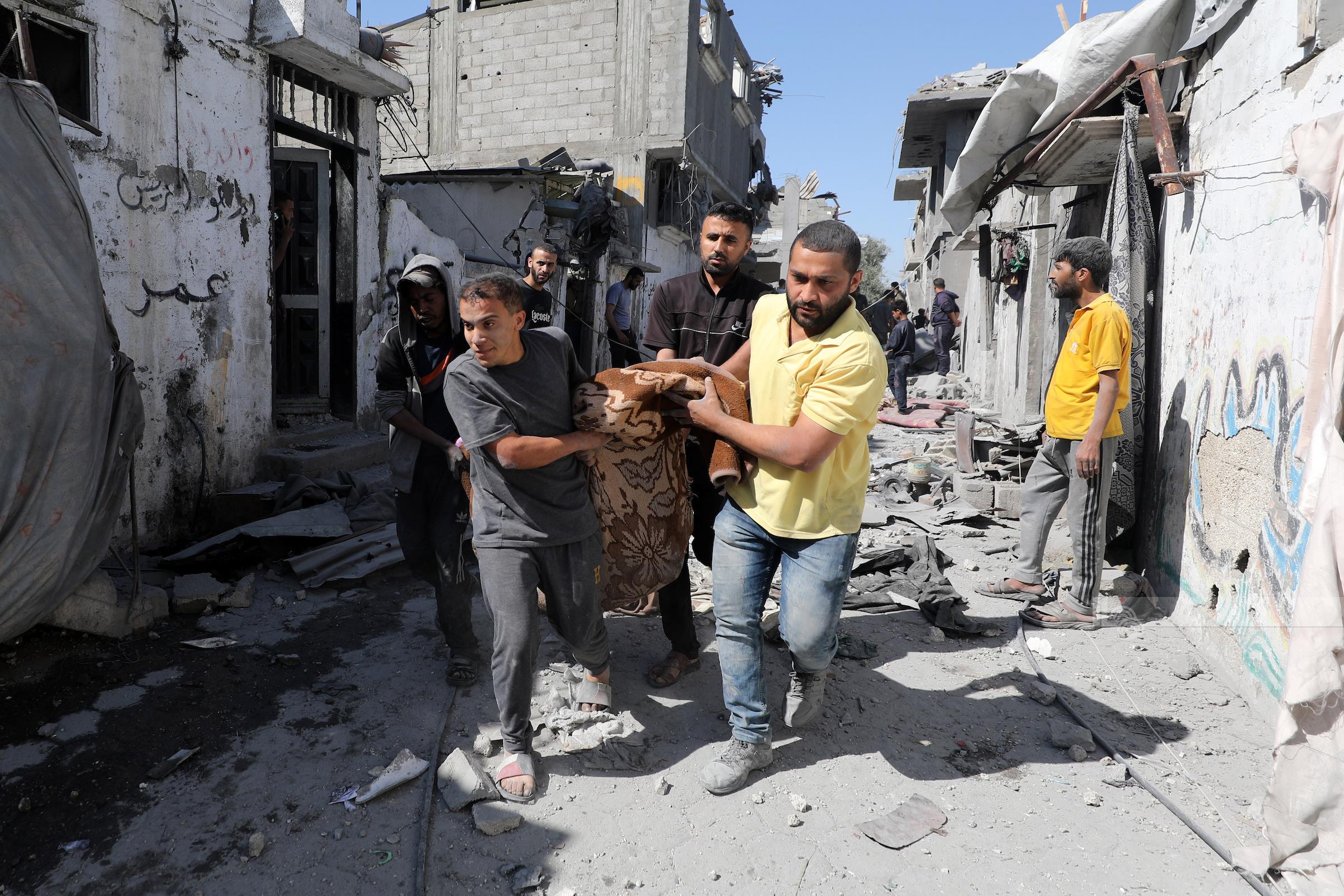 9 شهداء ومصابون في قصف استهدف خان يونس ورفح