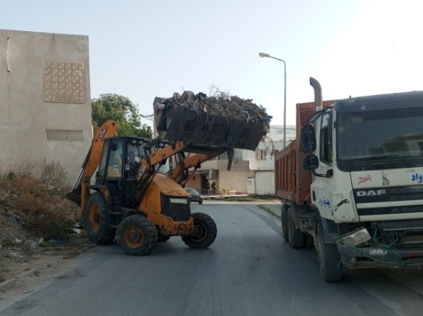 أريانة: بلدية رواد تزيل النقاط السوداء بمنطقة الغزالة