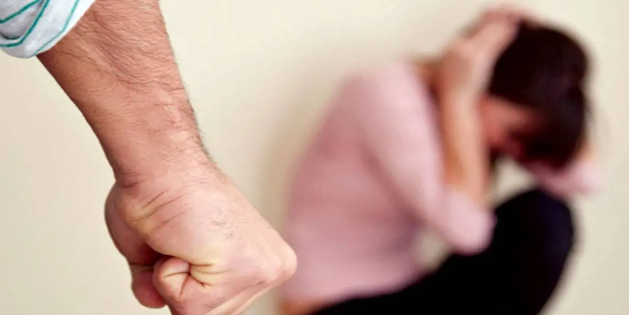 أصوات نساء تدين جريمة قتل سيدة في بوسالم و تحذر من تزايد جرائم قتل النساء في تونس