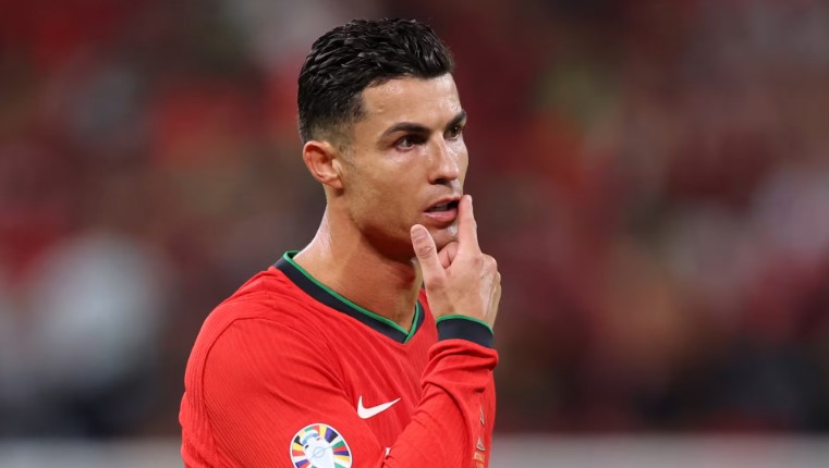 رونالدو يُعلن عدم مشاركته في كأس العالم للأندية