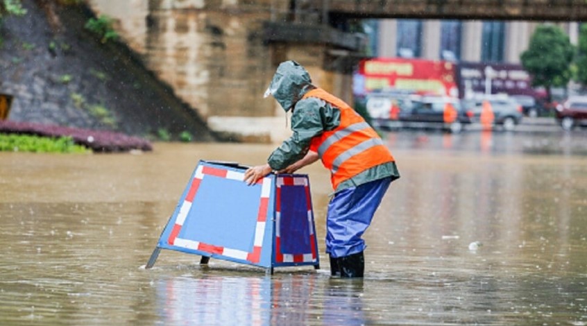 الصين تُـصدر إنــذارا باللون الأصفر لمواجهة العــواصف الممطرة