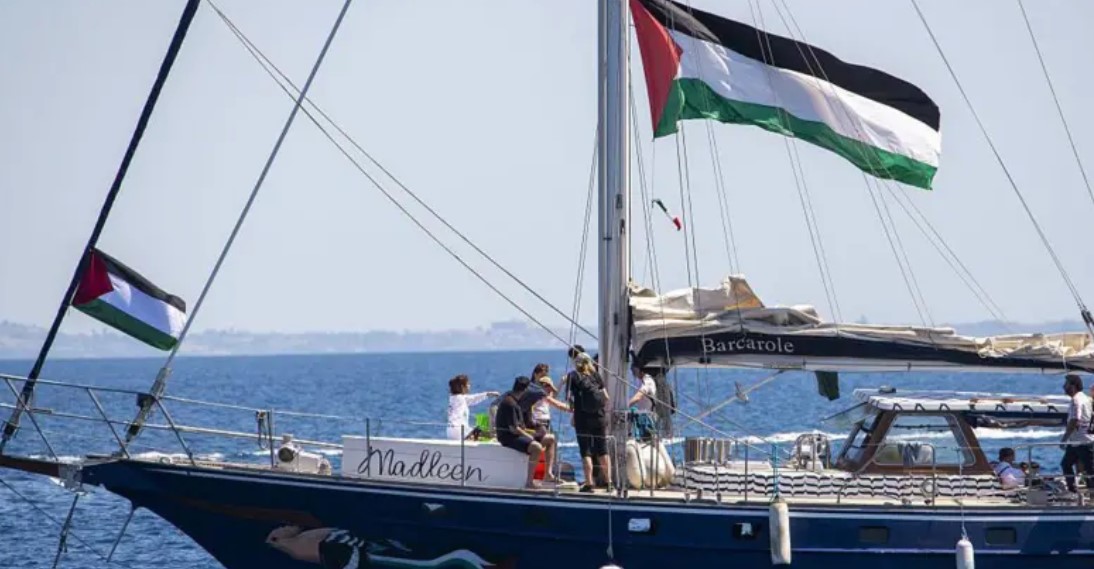 العدوان الصهيوني : سفينة مادلين تواجه "تشويشا خطيرا"مع اقترابها من سواحل غزة