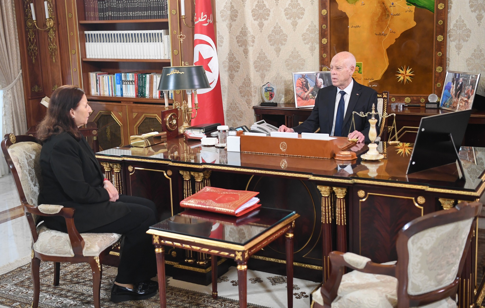 سير عدد من المؤسسات العمومية وبعض مشاريع القوانين محور لقاء رئيس الجمهورية برئيسة الحكومة