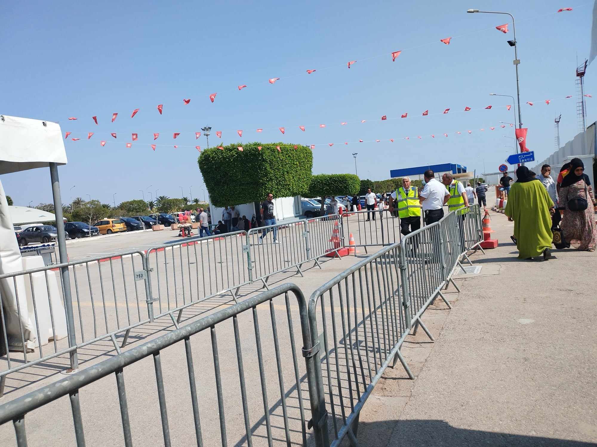 وصول أول رحلة للحجيج من البقاع المقدسة