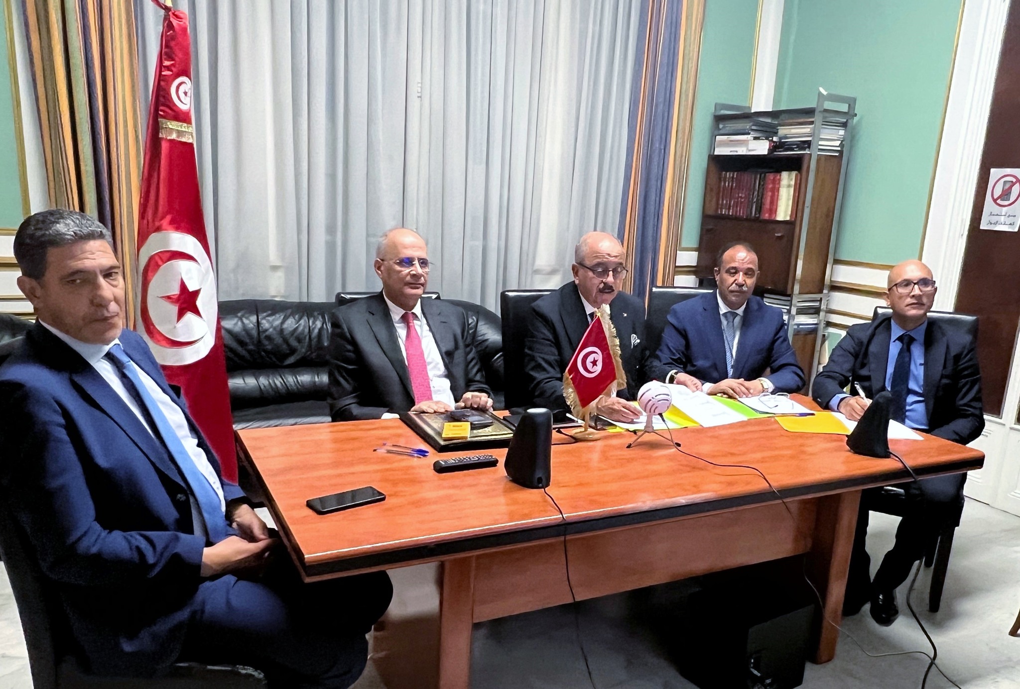 وزير الخارجية يلتقي رؤساء البعثات القنصلية التونسية في فرنسا