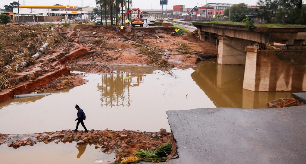جنوب إفريقيا: ارتفاع حصيلة الفيضانات إلى 49 حالة وفاة