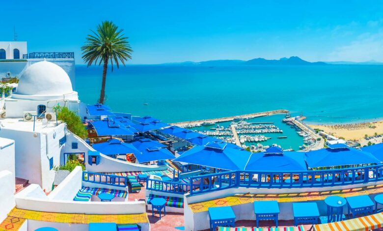 طقس صاف إلى قليل السحب بأغلب الجهات