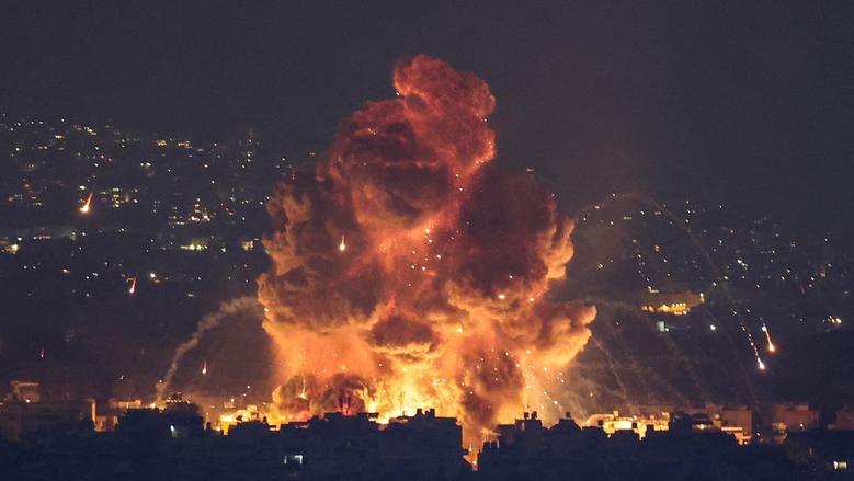  الاحتلال يشن غارات على إيران ويغتال القائد العام للحرس الثوري وعالمي ذرة