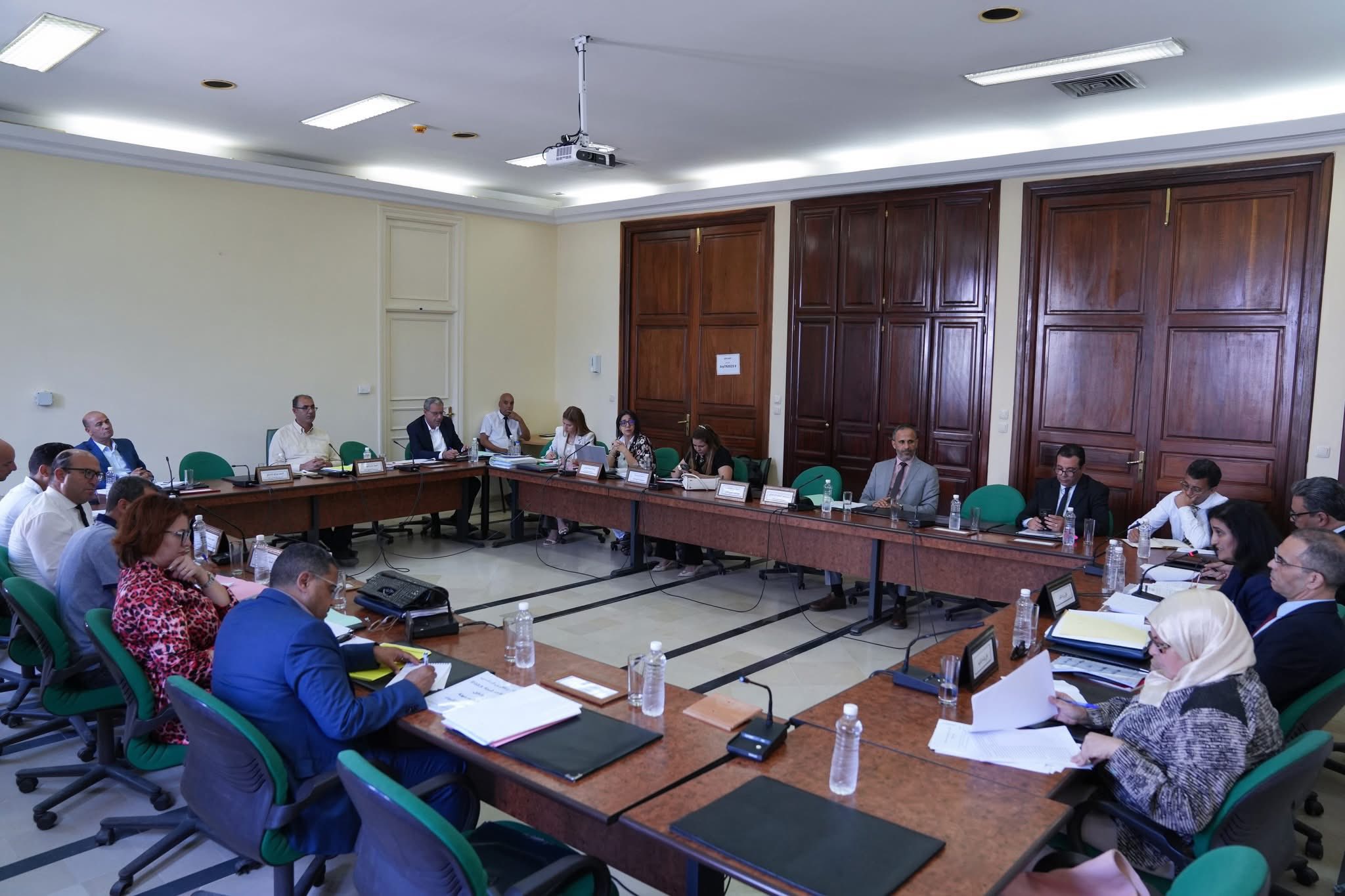 جلسة استماع للجنة التشريع العام بشأن مقترح القانون الأساسي المتعلق بتنظيم مهنة عدول الإشهاد