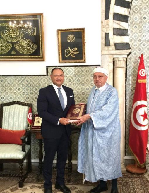 السفير المصري يدعو مفتي الجمهورية للمشاركة في المؤتمر العالمي حول "صناعة المفتي الرشيد في عصر الذكاء الاصطناعي"