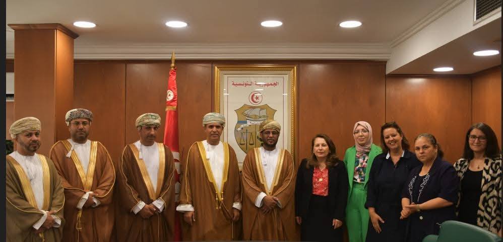 تعزيز التكامل الصناعي التونسي العماني محور لقاء بوزارة الصناعة