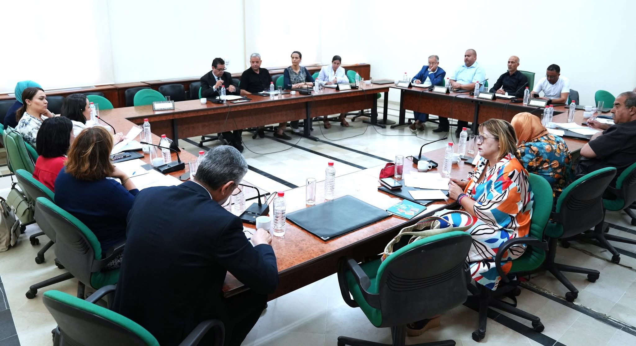 البرلمان: لجنة الصحة تعقد جلسة استماع حول موضوع تسويق المنتجات الصحية عبر الانترنت